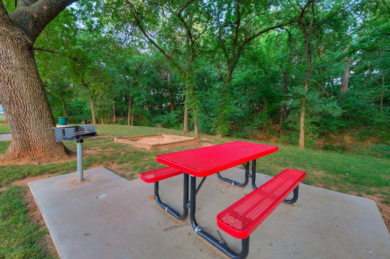 Ou Sooner, Pool & Gym, Bbq, Netflix, 100Mb Internet, Lg Washer & Dryer, Close To Ou! Norman Dış mekan fotoğraf